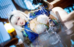 Cosplay：碧蓝航线 美因茨cos「静雅之所的安逸」 @小南宫